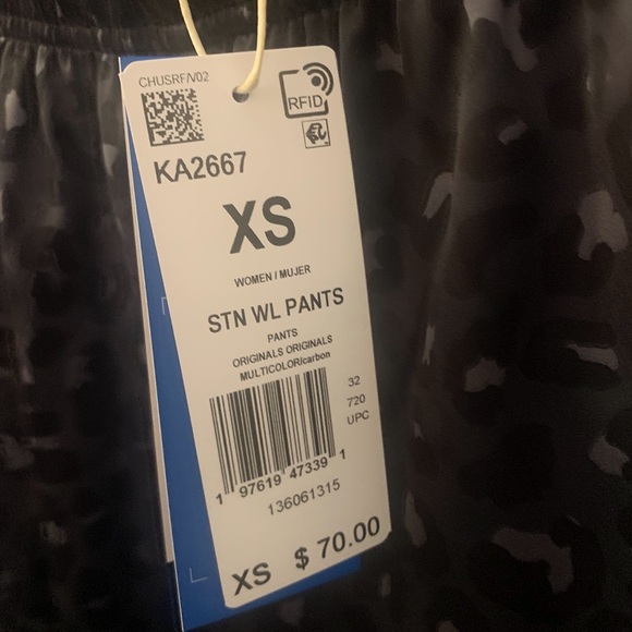 Adidas wide leg satin leopard pants - Picture 5 of 6